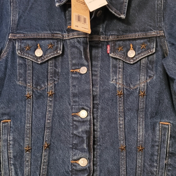 🆕️ Levi Trucker Studded Denim Jacket - Picture 6 of 7